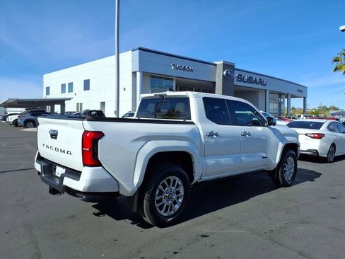 Used 2024 Toyota Tacoma Limited w/ Limited Package (LT) image 9