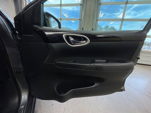 Used 2018 Nissan Sentra SV FWD image 24