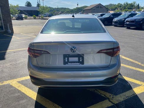 Used 2023 Volkswagen Jetta SE FWD image 13