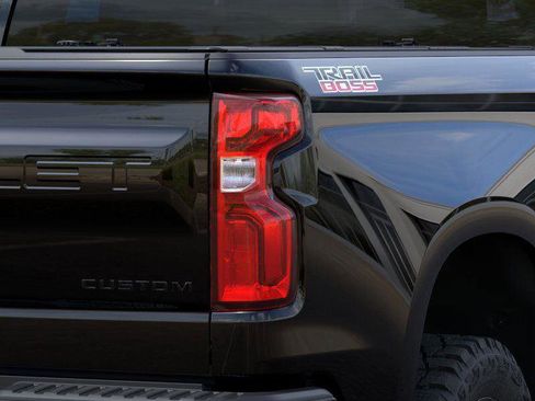 New 2026 Chevrolet Silverado 1500 Custom Trail Boss AWD/4WD image 11