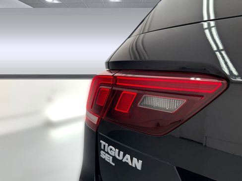 Used 2021 Volkswagen Tiguan SEL image 11