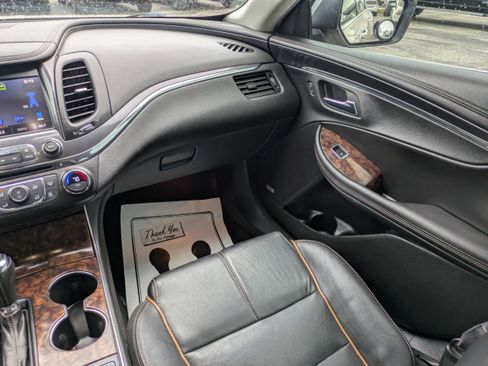 Used 2014 Chevrolet Impala LTZ FWD image 16
