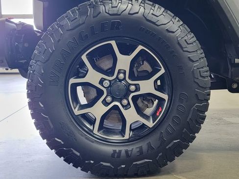 Used 2020 Jeep Wrangler Unlimited Rubicon AWD/4WD image 10