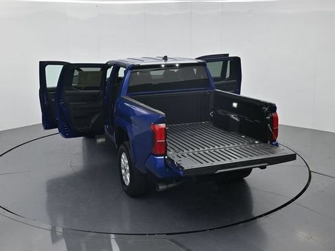 Used 2025 Toyota Tacoma SR5 RWD image 43