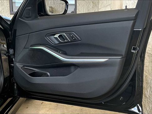 Used 2024 BMW 330e w/ Convenience Package image 22