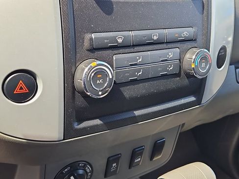 Used 2012 Nissan Frontier SV w/ SV Premium Utility Pkg AWD/4WD image 18