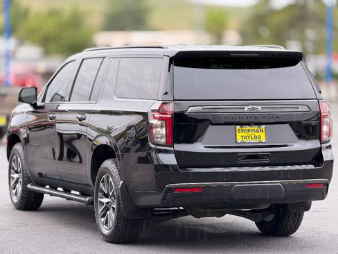 Used 2022 Chevrolet Suburban Z71 w/ Luxury Package AWD/4WD image 18