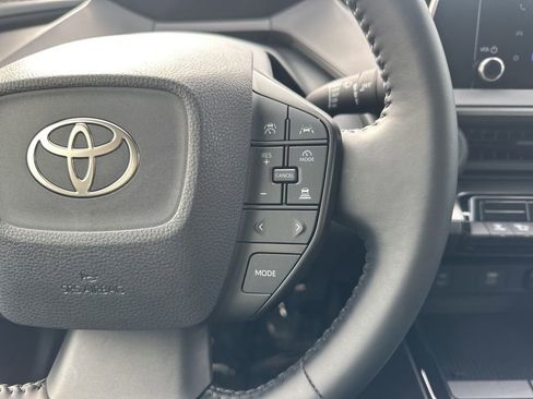 Used 2025 Toyota Prius LE image 14