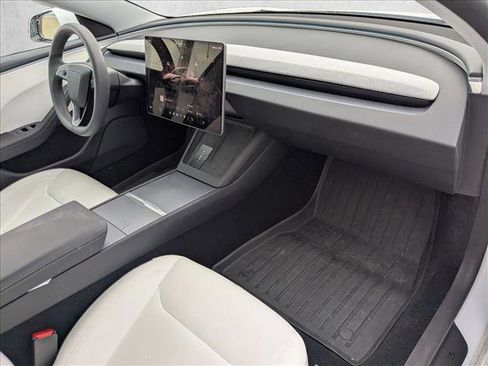 Used 2025 Tesla Model 3 Long Range image 17