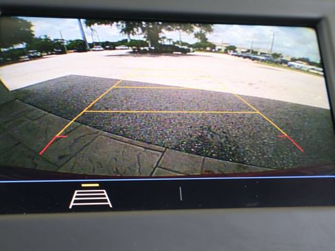 Used 2020 Chevrolet Equinox LT FWD image 26