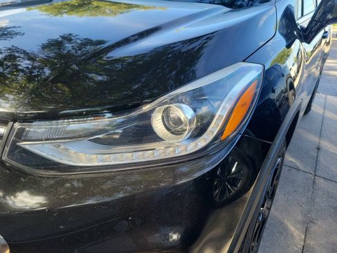 Used 2020 Chevrolet Trax LT w/ Driver Confidence Package FWD image 3