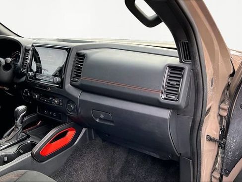 Used 2023 Nissan Frontier PRO-4X w/ Technology Package image 18