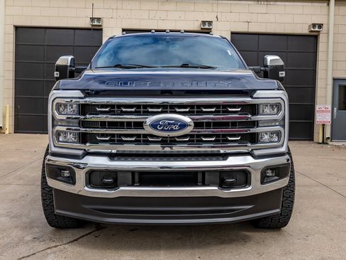 Used 2023 Ford F250 Lariat AWD/4WD image 2