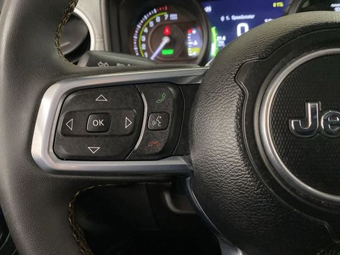 Used 2024 Jeep Wrangler Sahara image 20