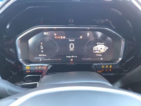 Used 2025 GMC Sierra 1500 SLT image 18