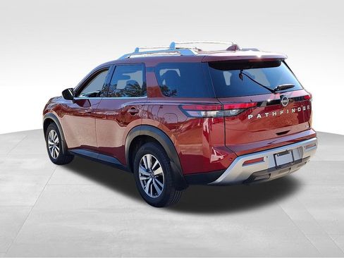 Used 2022 Nissan Pathfinder SL image 4