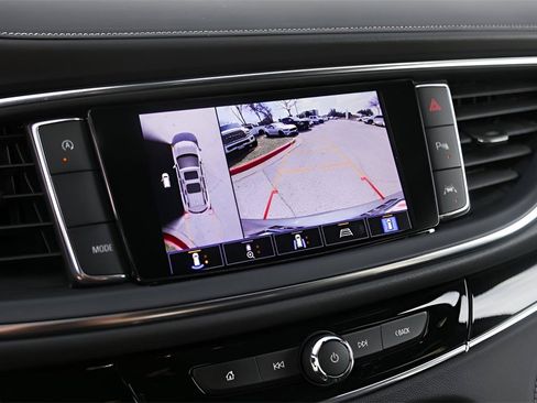 Used 2024 Buick Enclave Avenir w/ Avenir Technology Package image 17