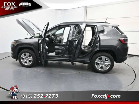 Used 2022 Jeep Compass Latitude w/ Convenience Group AWD/4WD image 36