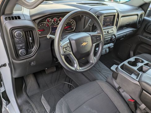 Used 2022 Chevrolet Silverado 2500 Custom w/ Custom Value Package image 23