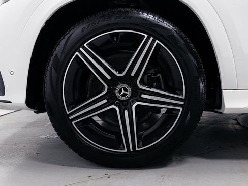 Used 2024 Mercedes-Benz GLE 450e 4MATIC w/ AMG Line Exterior image 38