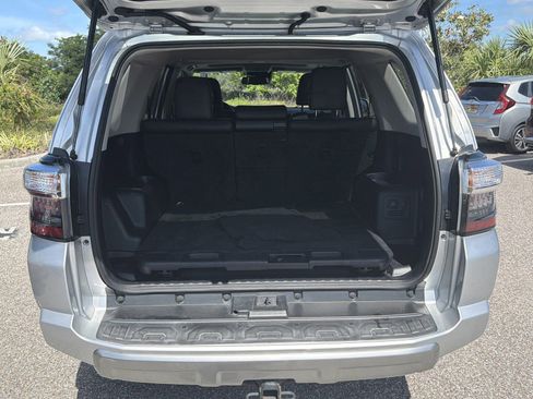 Used 2020 Toyota 4Runner TRD Off-Road Premium w/ Moonroof Package AWD/4WD image 11