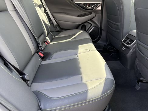 Used 2025 Subaru Outback Onyx Edition image 31