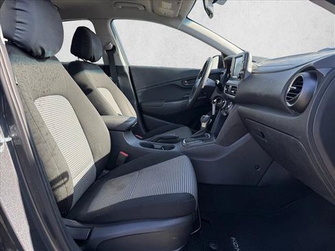 Used 2018 Hyundai Kona SE FWD image 18