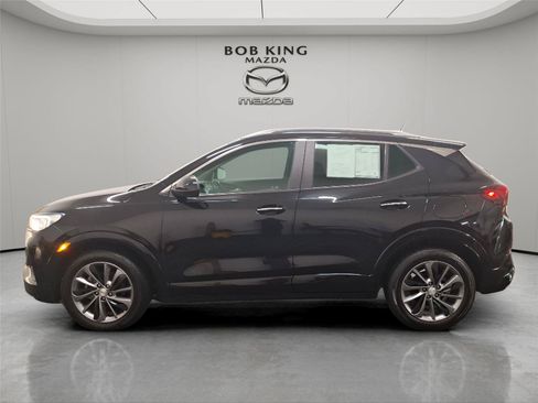 Used 2020 Buick Encore GX Select w/ Sport Touring Package FWD image 2