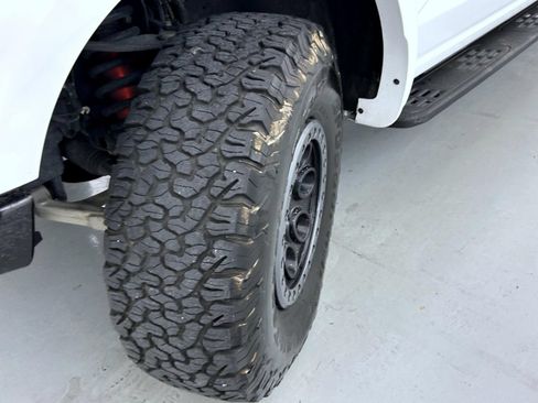 Used 2025 Ford F150 Raptor AWD/4WD image 24