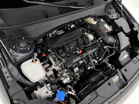 Used 2025 Hyundai Kona Limited image 29
