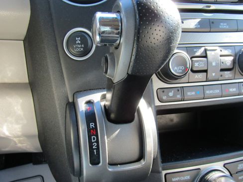 Used 2012 Honda Pilot Touring image 13