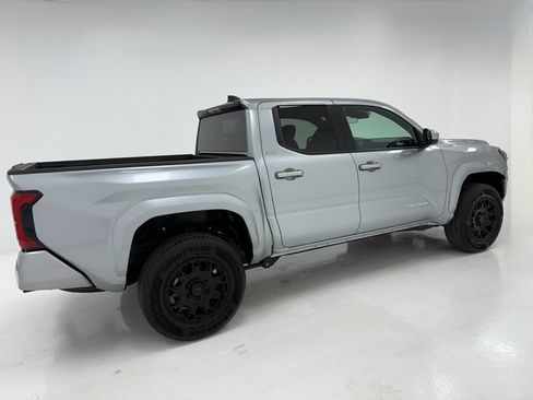 Used 2025 Toyota Tacoma SR5 image 41