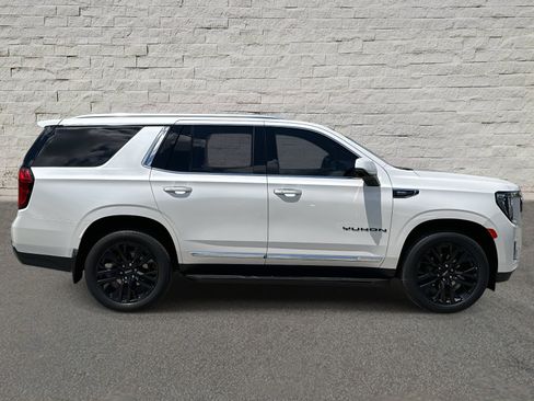 Used 2022 GMC Yukon SLT w/ SLT Premium Package image 6