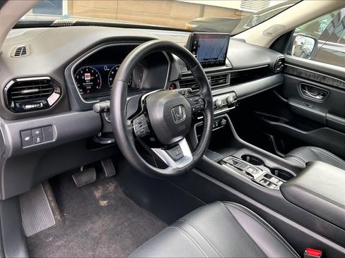 Used 2024 Honda Pilot Elite image 8