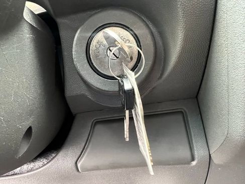 Used 2013 Nissan Frontier S w/ S Preferred Pkg RWD image 26