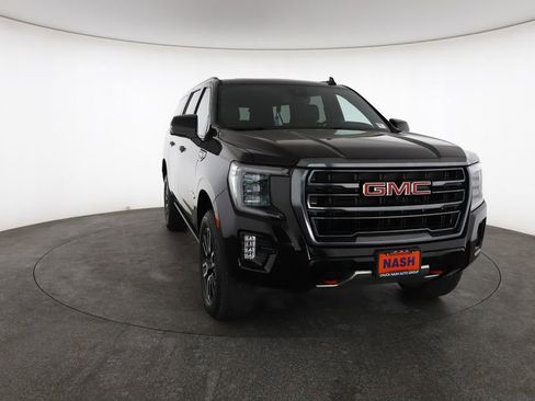 Used 2023 GMC Yukon XL AT4 w/ AT4 Premium Plus Package image 3