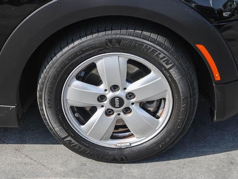 Used 2019 MINI Cooper 2-Door Hardtop image 11