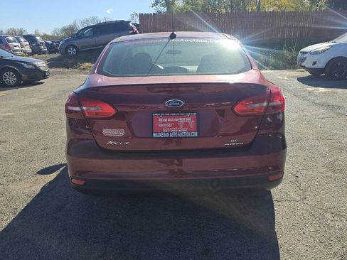 Used 2016 Ford Focus SE w/ SE Power Seat Package image 5