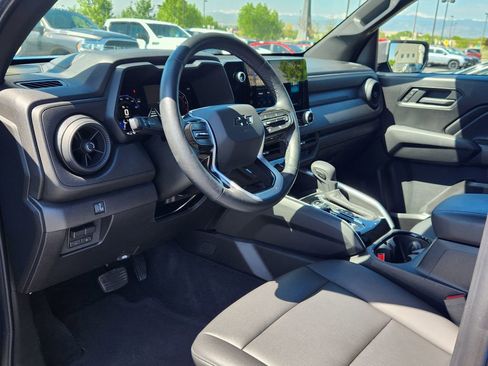 Used 2025 Chevrolet Colorado Trail Boss AWD/4WD image 8