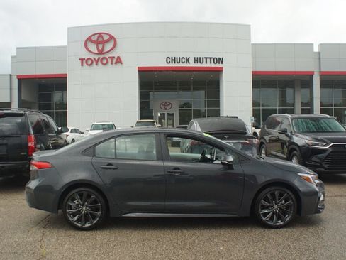 Certified 2025 Toyota Corolla SE w/ SE Premium Package FWD image 1