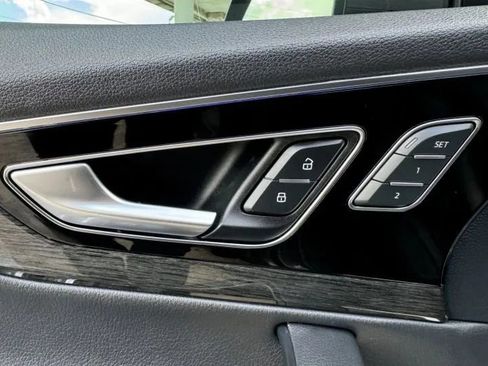 Used 2018 Audi Q7 3.0T Prestige w/ Prestige Package AWD/4WD image 43