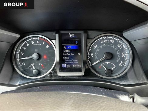 Certified 2023 Toyota Tacoma TRD Off-Road image 26