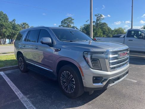 Used 2025 GMC Yukon Elevation AWD/4WD image 2