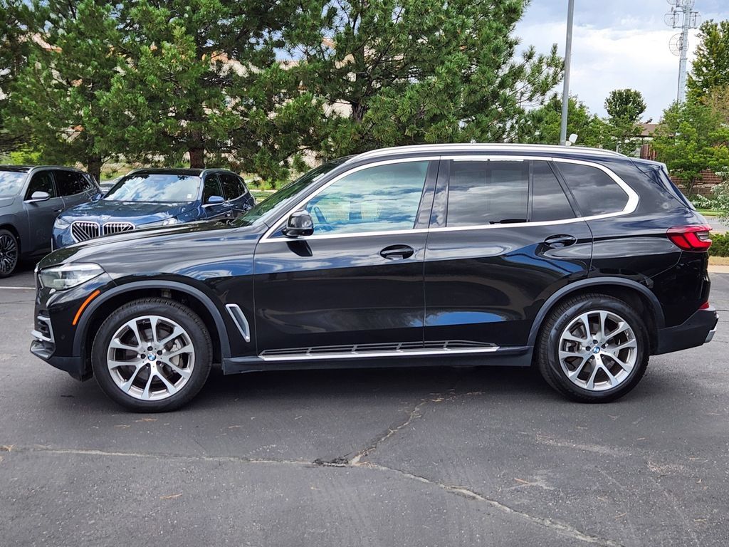 Used 2023 BMW X5 xDrive40i w/ Premium Package AWD/4WD image 2