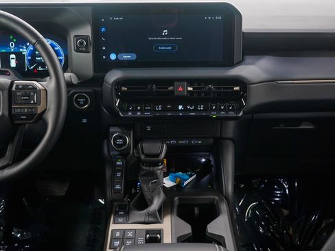 Used 2025 Toyota Land Cruiser w/ Premium Package image 17