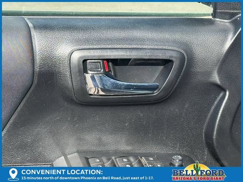 Used 2022 Toyota Tacoma TRD Off-Road RWD image 15