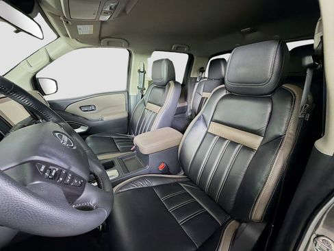 Used 2022 Nissan Frontier SV RWD image 14