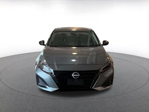 Used 2026 Nissan Altima 2.5 SV FWD image 3