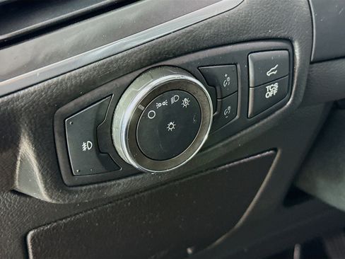 Used 2022 Ford Edge Titanium image 9