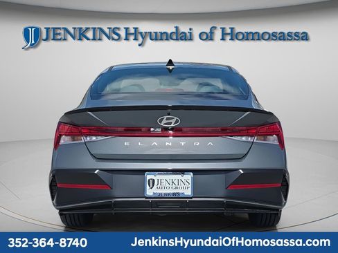 New 2026 Hyundai Elantra SEL Sport image 4